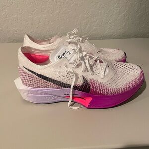 Men’s Size 9 Nike ZoomX VaporFly Next% 3 White Vivid Purple DV4129-104